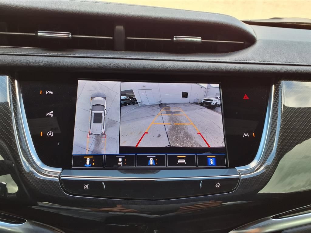 Used 2024 Cadillac XT6 Sport w/ Technology Package AWD/4WD image 26