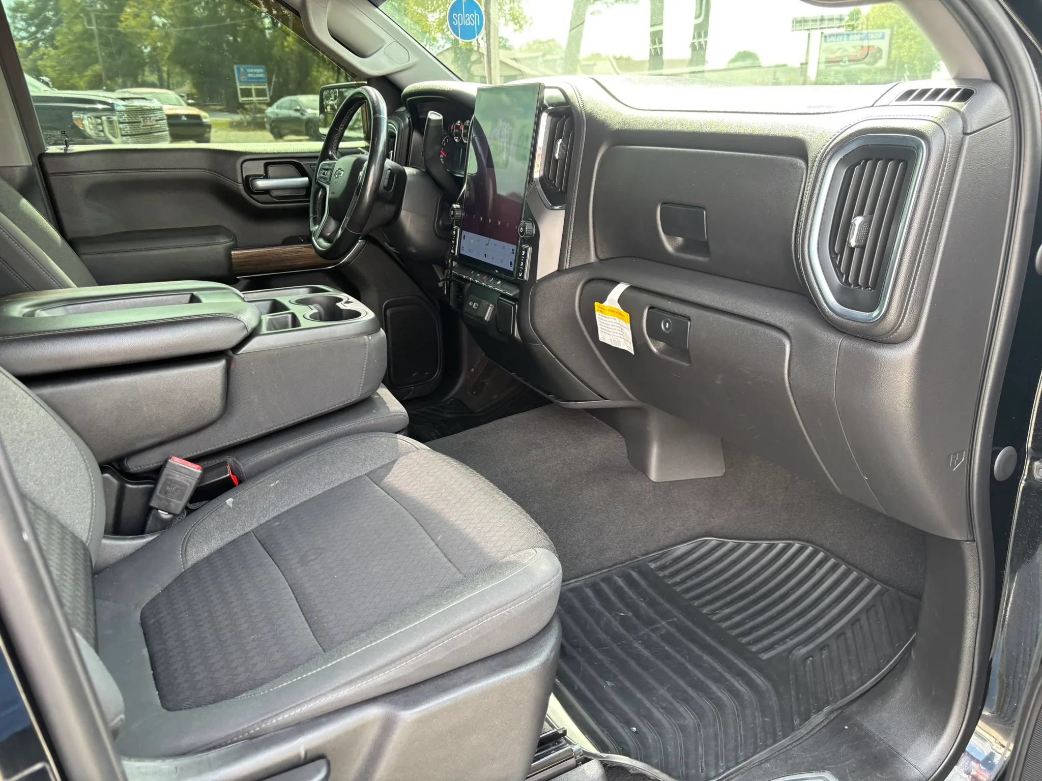 Used 2020 Chevrolet Silverado 1500 RST w/ Texas Edition AWD/4WD image 22