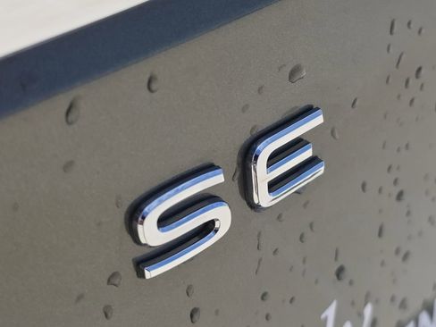 New 2026 Volkswagen Atlas SE FWD image 8