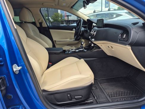 Used 2022 Kia Stinger GT-Line w/ Sun & Sound Package AWD/4WD image 31