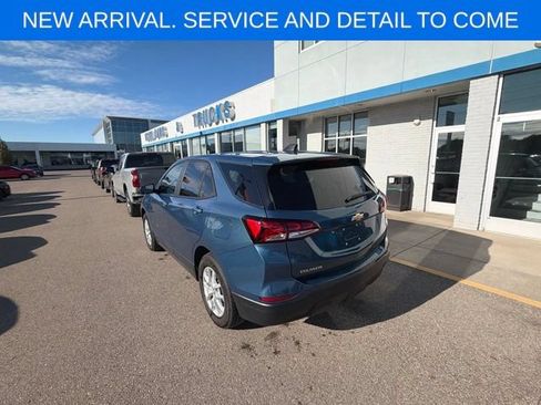Used 2024 Chevrolet Equinox LS w/ LS Convenience Package FWD image 9