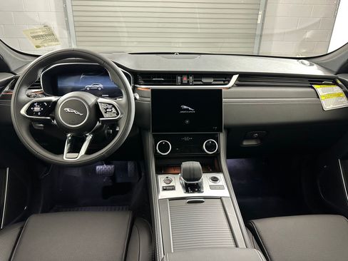 Used 2026 Jaguar F-PACE R-Dynamic S AWD/4WD image 13