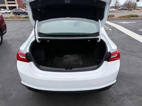 Used 2024 Chevrolet Malibu LT image 5