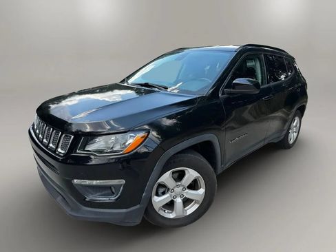 Used 2018 Jeep Compass Latitude w/ Popular Equipment Group FWD image 11