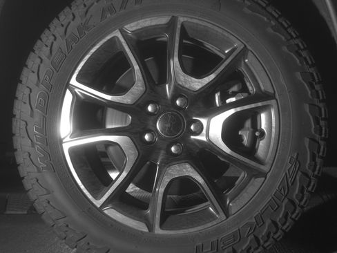 Used 2025 Jeep Compass Trailhawk AWD/4WD image 13