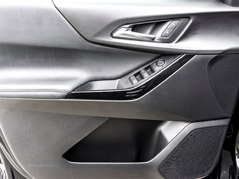 Used 2025 Chevrolet Equinox LT image 10