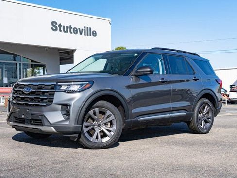 Used 2025 Ford Explorer Active w/ Active Comfort Package AWD/4WD image 1