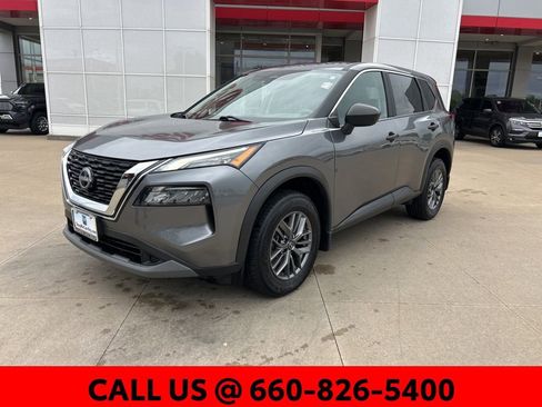 Used 2023 Nissan Rogue S AWD/4WD image 2