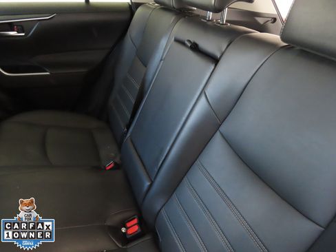 Used 2022 Toyota RAV4 XLE Premium image 24