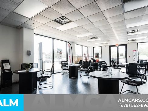 Used 2025 Hyundai Elantra SE image 87