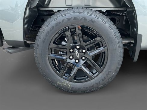 New 2025 Chevrolet Silverado 1500 Custom image 10