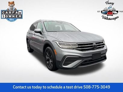 Certified 2024 Volkswagen Tiguan SE w/ Panoramic Sunroof Package