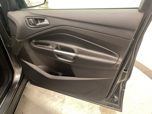 Used 2018 Ford Escape Titanium w/ Ford Safe & Smart Package AWD/4WD image 25