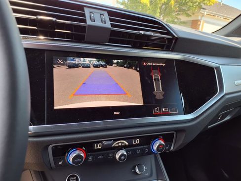 New 2025 Audi Q3 2.0T Premium image 19