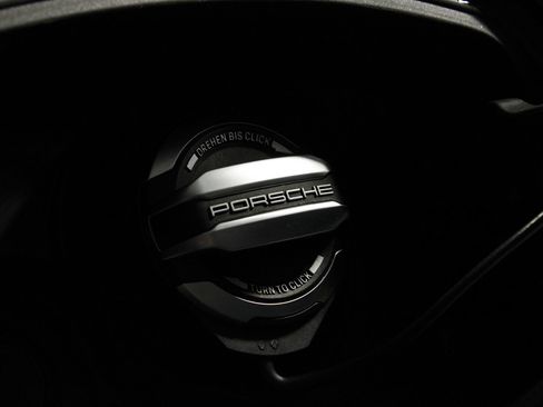Certified 2025 Porsche Cayenne Turbo w/ Premium Package Plus AWD/4WD image 37