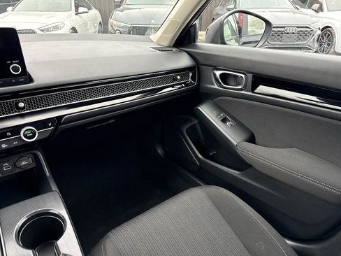 Used 2022 Honda Civic EX image 37