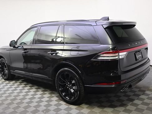 New 2026 Lincoln Aviator AWD w/ Jet Appearance Package image 3