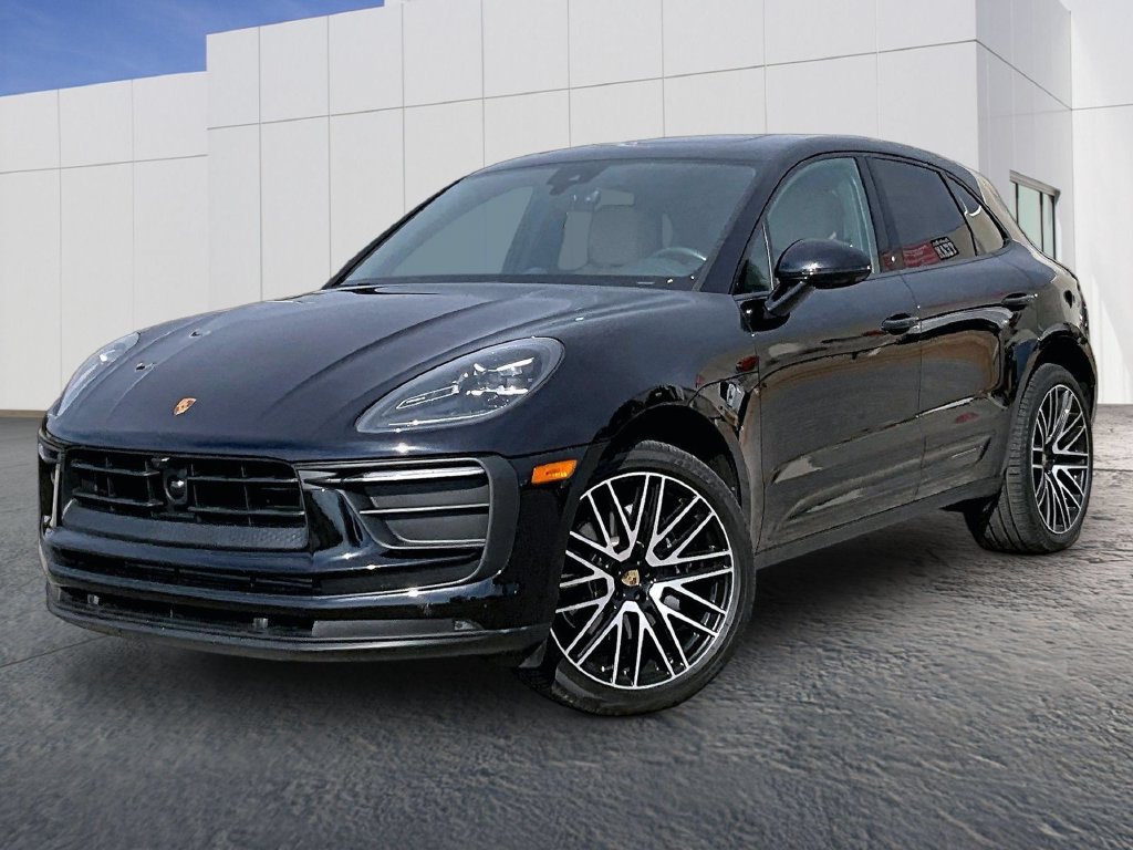 Certified 2026 Porsche Macan AWD/4WD image 1