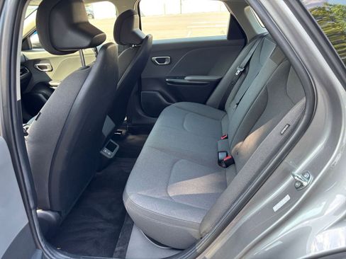 Used 2025 Kia K4 FWD image 25