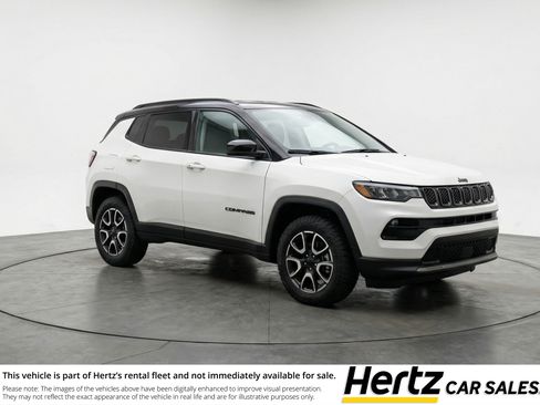 Used 2025 Jeep Compass Trailhawk AWD/4WD image 1