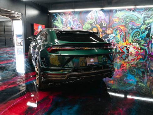 Used 2024 Lamborghini Urus Performante image 13