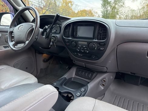 Used 2006 Toyota Sequoia SR5 image 16