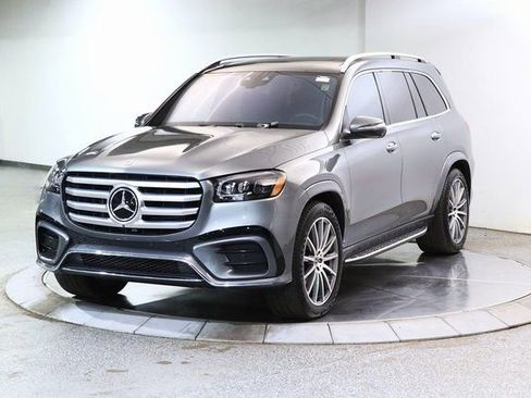 Used 2024 Mercedes-Benz GLS 580 4MATIC image 15