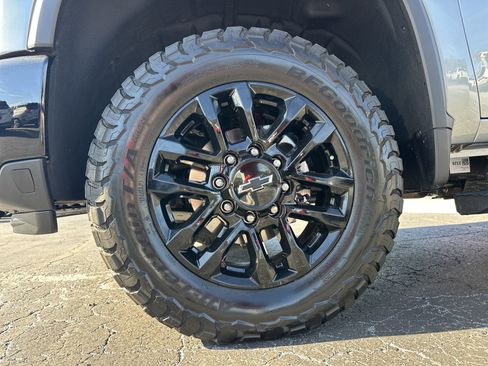 Certified 2025 Chevrolet Silverado 2500 LTZ w/ LTZ Plus Package image 12