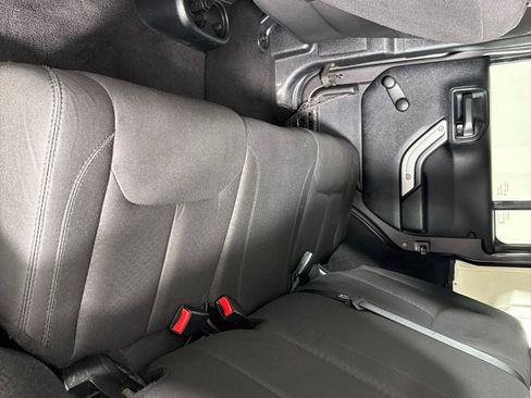 Used 2014 Jeep Wrangler Unlimited Sport w/ Connectivity Group AWD/4WD image 17