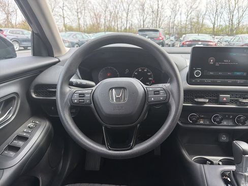 Used 2025 Honda HR-V LX image 12
