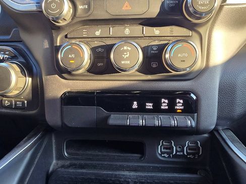 Used 2021 RAM 1500 Big Horn AWD/4WD image 32