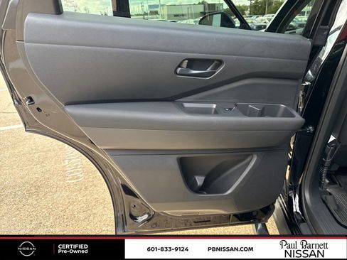 Certified 2024 Nissan Pathfinder SV image 34