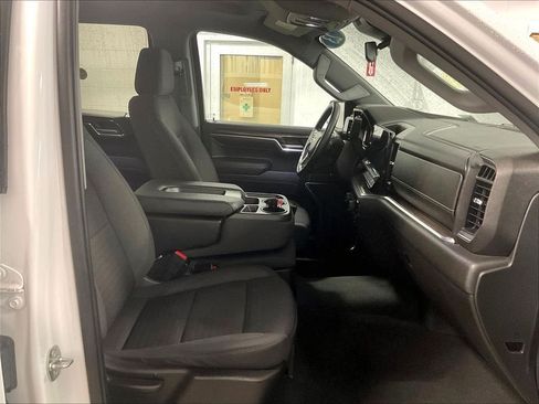 Used 2023 Chevrolet Silverado 1500 LT AWD/4WD image 11