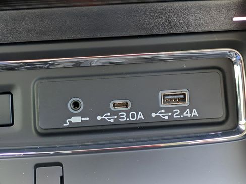 Certified 2025 Subaru Ascent Bronze Edition AWD/4WD image 24