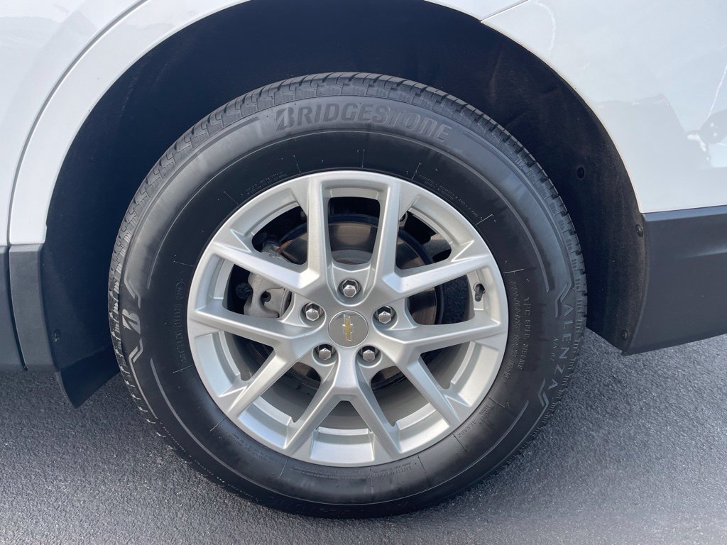 Used 2024 Chevrolet Equinox LT AWD/4WD image 36