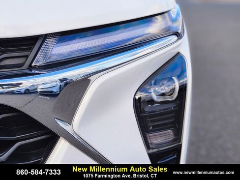 Used 2025 Chevrolet Trax LT w/ Driver Confidence Package image 10