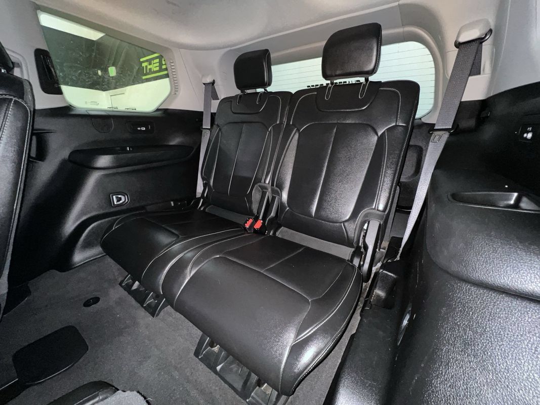 Used 2022 Jeep Grand Cherokee L Limited AWD/4WD image 28