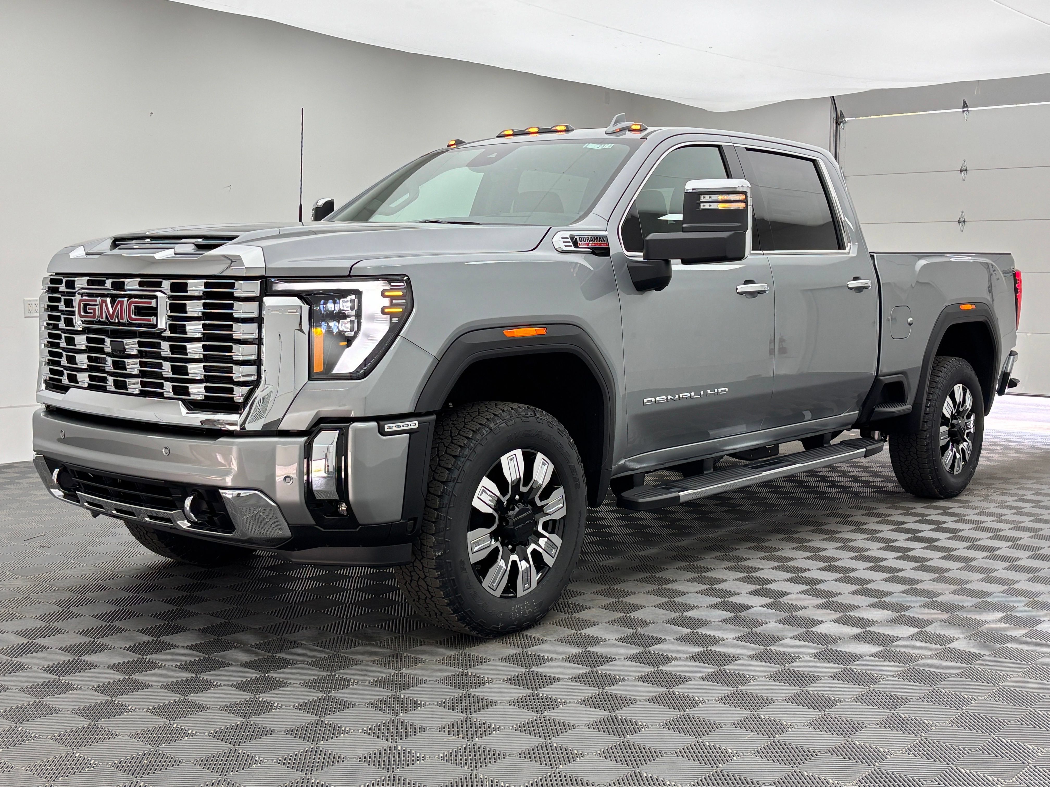 New 2026 GMC Sierra 2500 Denali w/ Denali Reserve Package AWD/4WD image 2