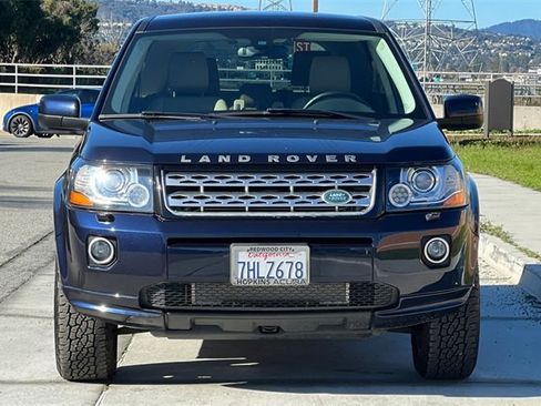 Used 2015 Land Rover LR2 HSE image 9