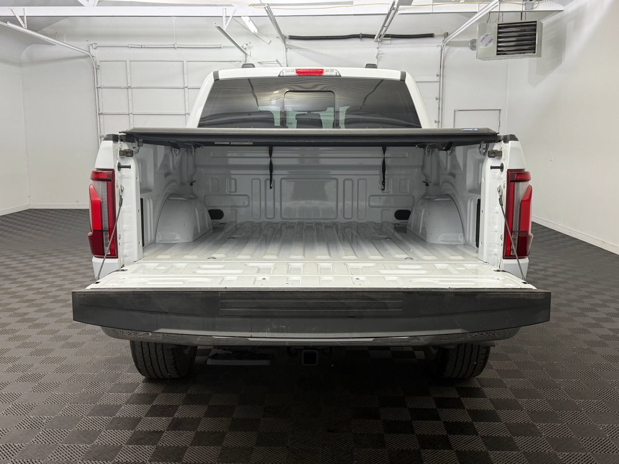 Used 2025 Ford F150 Lariat w/ Equipment Group 501A Mid AWD/4WD image 24