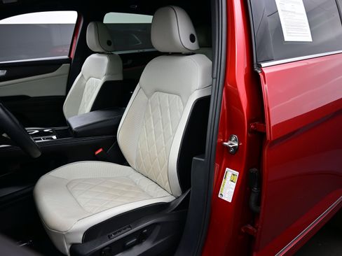 Used 2024 Volkswagen Atlas Cross Sport SEL Premium R-Line image 12