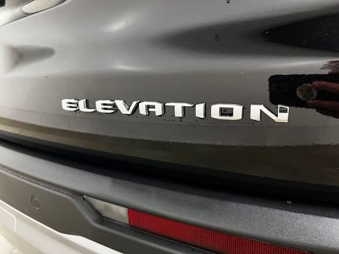 New 2026 GMC Acadia Elevation w/ Elevation Premium Package AWD/4WD image 9
