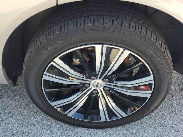 Used 2023 Volvo XC60 T8 Ultimate w/ Climate Package AWD/4WD image 5
