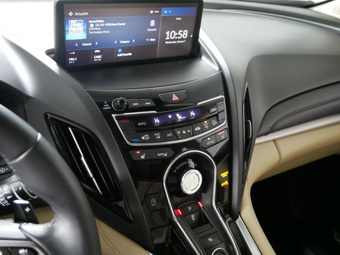 Used 2024 Acura RDX SH-AWD image 22