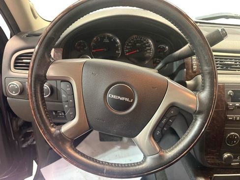 Used 2014 GMC Sierra 2500 Denali w/ Suspension Package, Off-Road image 15