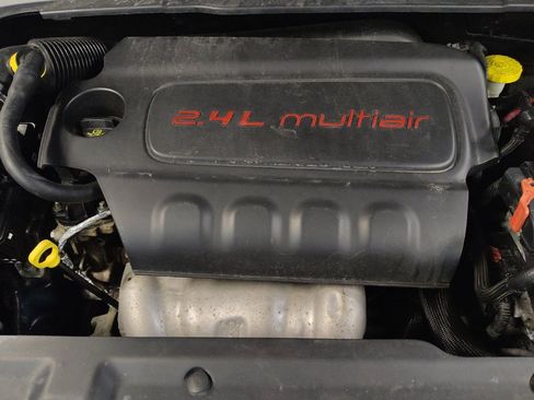 Used 2018 Jeep Compass Latitude w/ Cold Weather Group AWD/4WD image 30