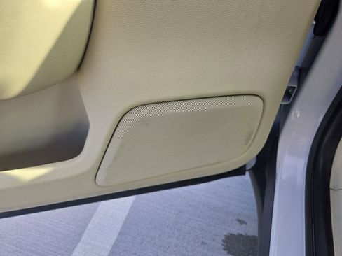 Used 2014 Lincoln MKS w/ Equipment Group 101A image 14