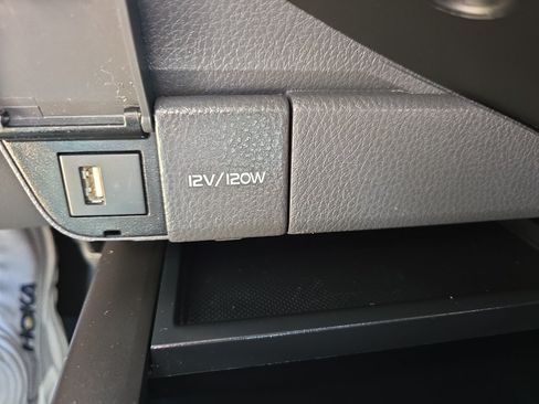 Used 2024 Toyota Camry SE FWD image 23