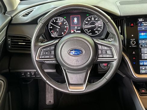 Used 2025 Subaru Outback Premium AWD/4WD image 18
