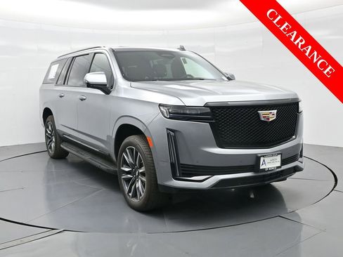 Used 2024 Cadillac Escalade ESV Sport w/ Heavy-Duty Trailer Package image 5